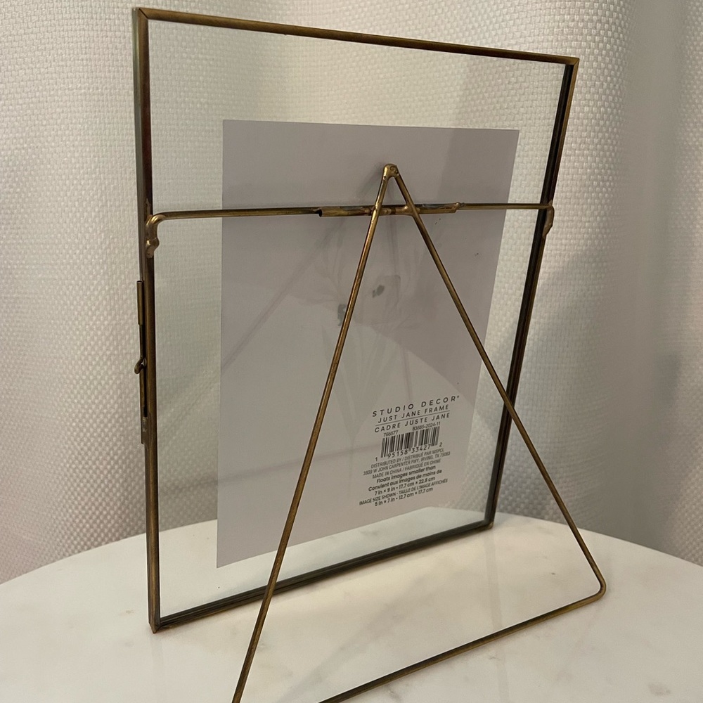 Clear Gold Frame - Picture 4 of 4